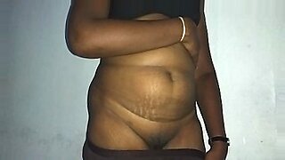 Indian tamil aunty big boobs photos