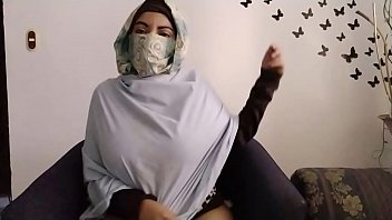 arab hijab fucked in car
